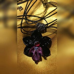 Амулет «Черная орхидея»