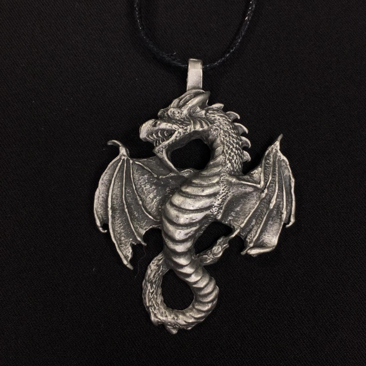 Талисман дракона. Dragon Amulet. Амулет в виде дракона. Оберег дракон. Нашейные талисман дракона.