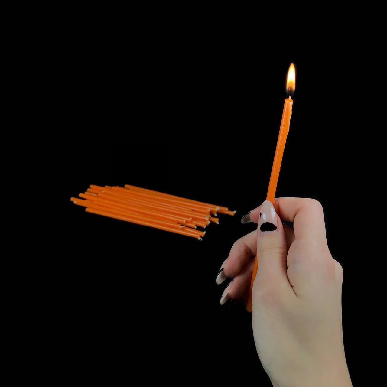 Свеча восковая оранжевая 15 см