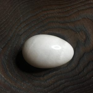 Яйцо Белый Агат