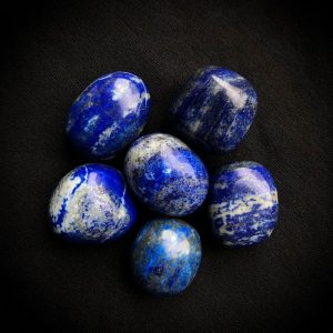 Камень Синяя Яшма