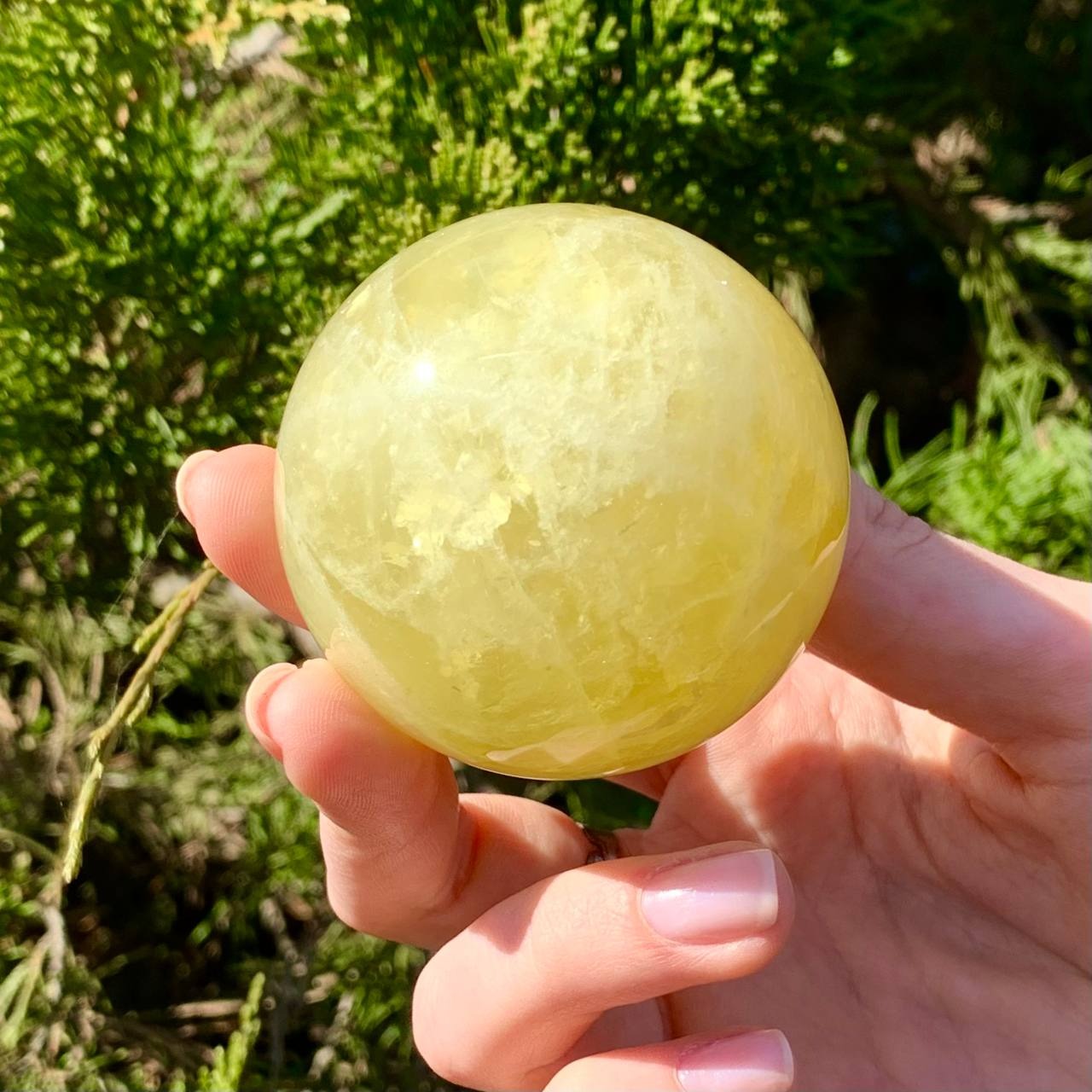 Колдовской шар из натурального камня Цитрин